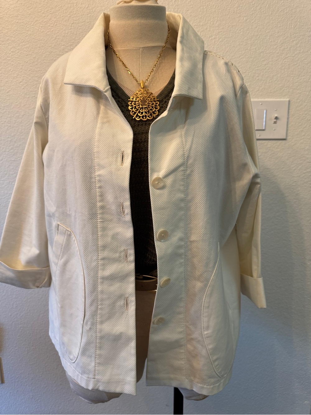 Eileen Fisher “Vitamin” Cream Textured Jacket – Laser Cut Back XL